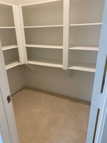 523 Cypress Valley Avenue, Montgomery, TX 77316