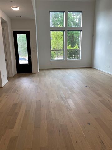 523 Cypress Valley Avenue, Montgomery, TX 77316