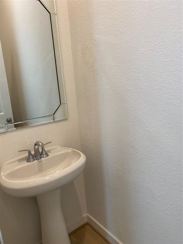 523 Cypress Valley Avenue, Montgomery, TX 77316