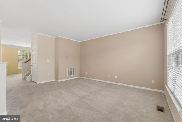 42650 HARRIS ST, Chantilly, VA 20152