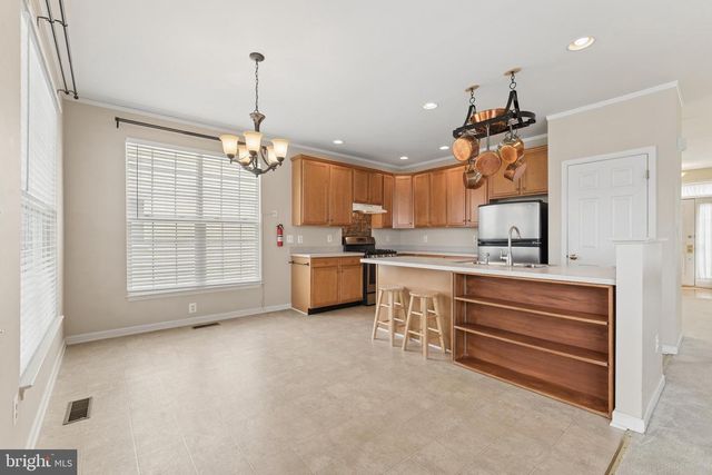 42650 HARRIS ST, Chantilly, VA 20152