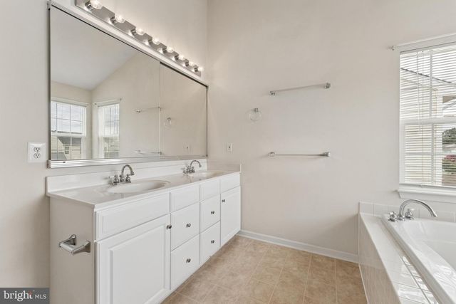 42650 HARRIS ST, Chantilly, VA 20152