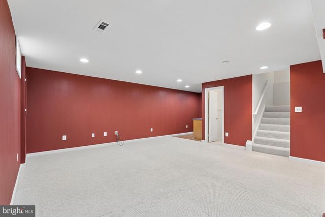 42650 HARRIS ST, Chantilly, VA 20152