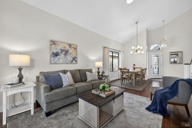 172 S Temelec Cir, Sonoma, CA 95476