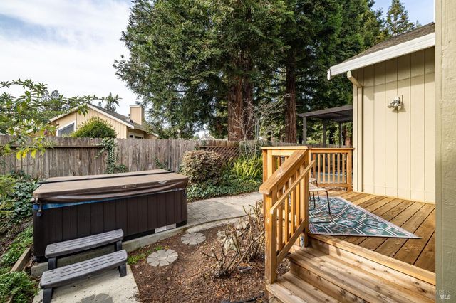 172 S Temelec Cir, Sonoma, CA 95476