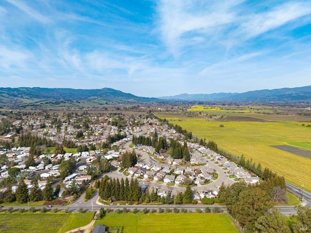 172 S Temelec Cir, Sonoma, CA 95476