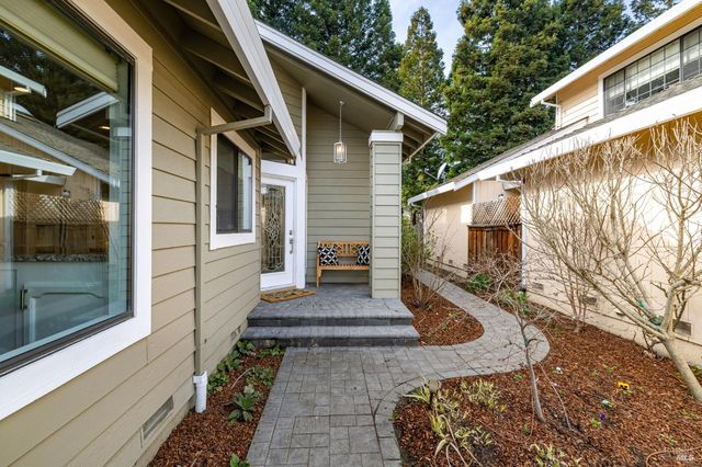 172 S Temelec Cir, Sonoma, CA 95476