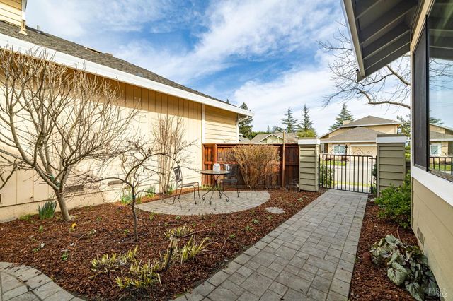 172 S Temelec Cir, Sonoma, CA 95476