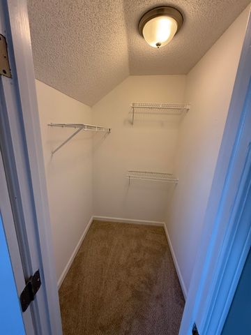 2211 STONE STREAM DR, Memphis, TN 38016