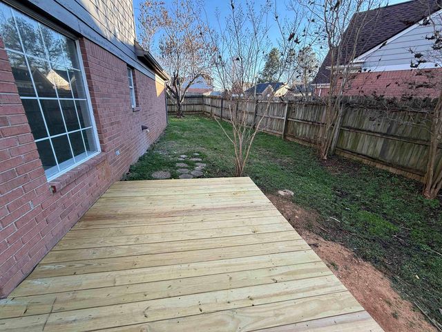 2211 STONE STREAM DR, Memphis, TN 38016