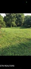 516 Henderson St, Harriman, TN 37748