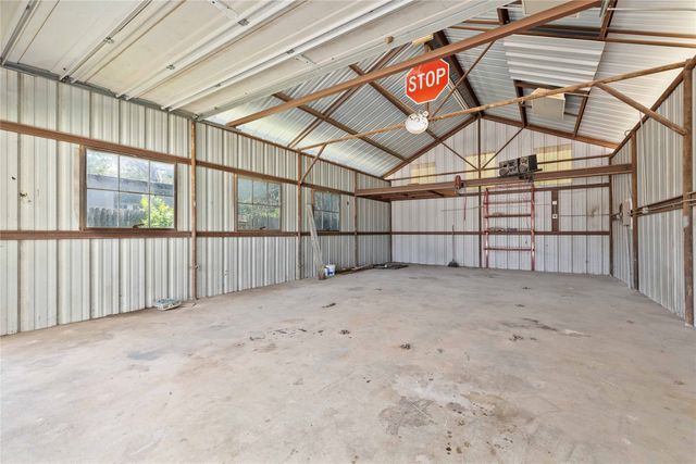 1417 Durham Avenue, Brownwood, TX 76801