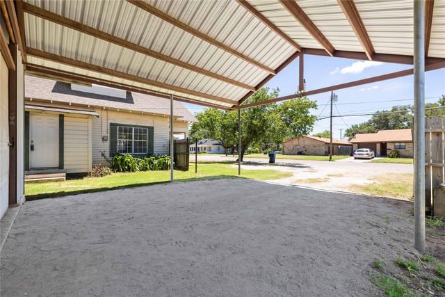 1417 Durham Avenue, Brownwood, TX 76801