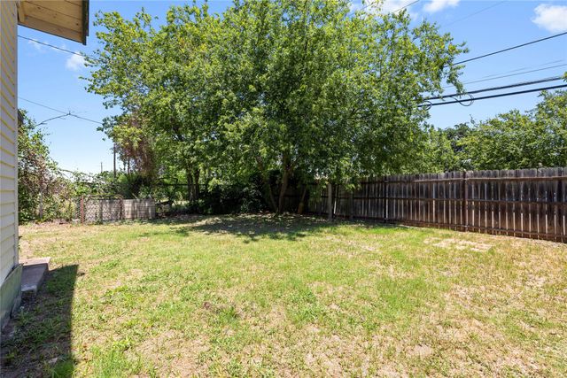 1417 Durham Avenue, Brownwood, TX 76801