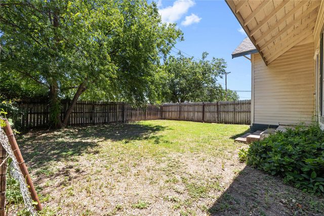 1417 Durham Avenue, Brownwood, TX 76801