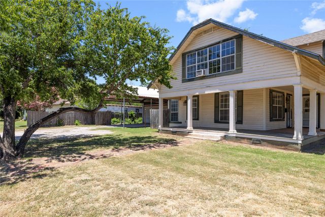 1417 Durham Avenue, Brownwood, TX 76801