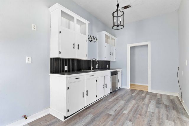 1417 Durham Avenue, Brownwood, TX 76801
