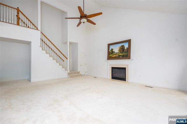 8 Overlook Drive, Riverdale Borough, NJ 07457