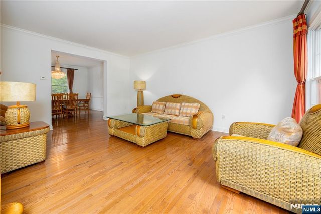 8 Overlook Drive, Riverdale Borough, NJ 07457