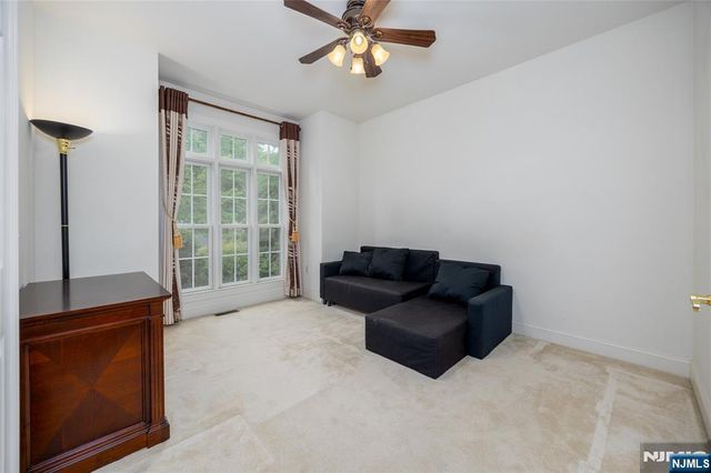 8 Overlook Drive, Riverdale Borough, NJ 07457