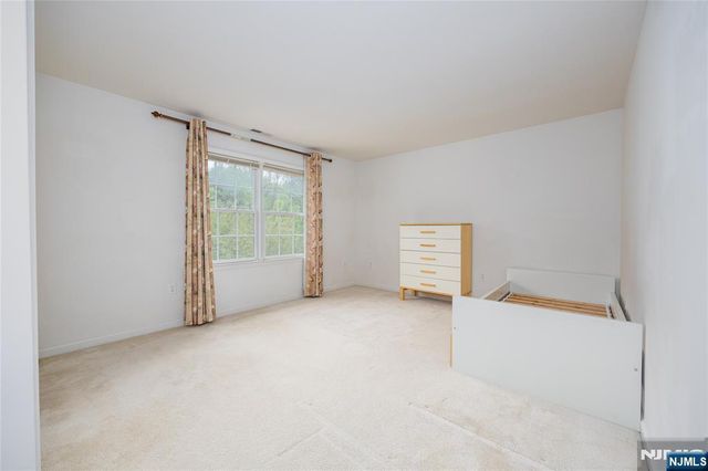 8 Overlook Drive, Riverdale Borough, NJ 07457