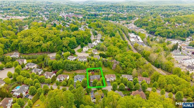 8 Overlook Drive, Riverdale Borough, NJ 07457