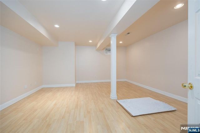 8 Overlook Drive, Riverdale Borough, NJ 07457