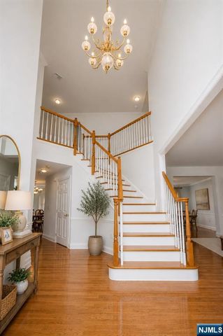 8 Overlook Drive, Riverdale Borough, NJ 07457