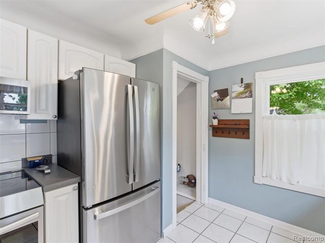 7790 Powers Court, Utica, MI 48317