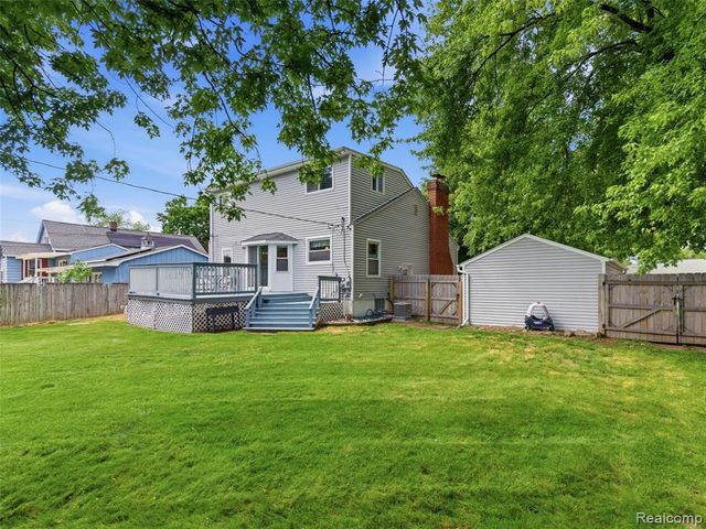 7790 Powers Court, Utica, MI 48317