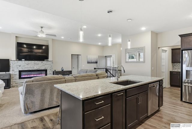 18458 Greenleaf Street, Omaha, NE 68136