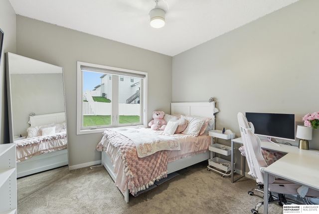 18458 Greenleaf Street, Omaha, NE 68136