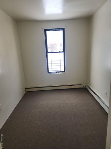 173-17 Jamaica Avenue 2ND. Floor 2-R, Jamaica, NY 11432