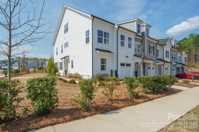 9721 Munsing Drive, Charlotte, NC 28269