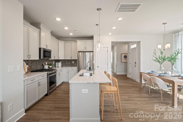 9721 Munsing Drive, Charlotte, NC 28269