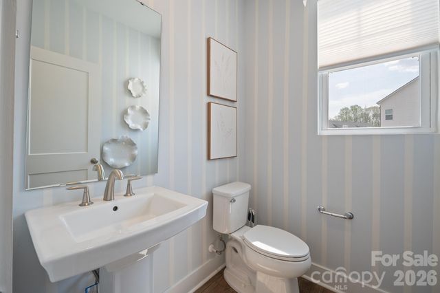 9721 Munsing Drive, Charlotte, NC 28269