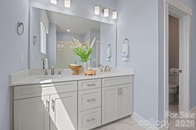 9721 Munsing Drive, Charlotte, NC 28269