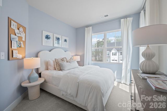 9721 Munsing Drive, Charlotte, NC 28269