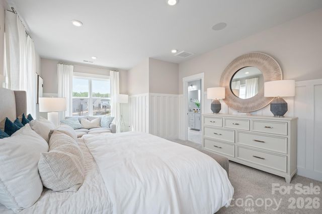 9721 Munsing Drive, Charlotte, NC 28269