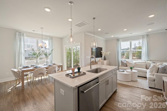 9721 Munsing Drive, Charlotte, NC 28269