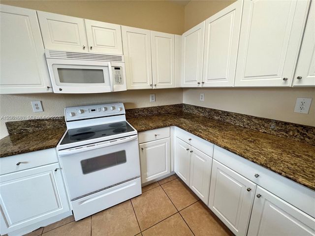 9249 SW 227th Street 2-22, Cutler Bay, FL 33190