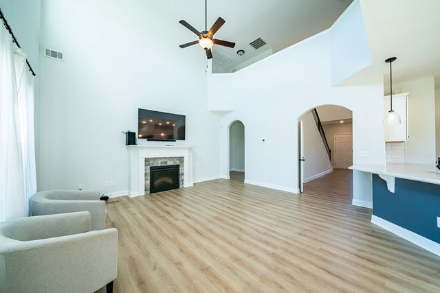 154 Red Oak Place, Smiths Station, AL 36877