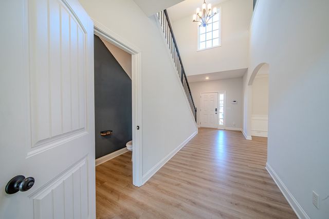 154 Red Oak Place, Smiths Station, AL 36877