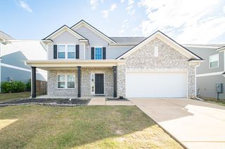 154 Red Oak Place, Smiths Station, AL 36877
