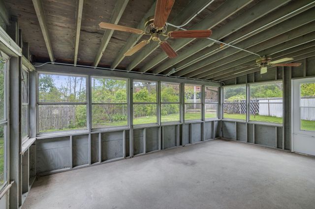 218 W 38th Court, Griffith, IN 46319