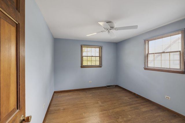 218 W 38th Court, Griffith, IN 46319