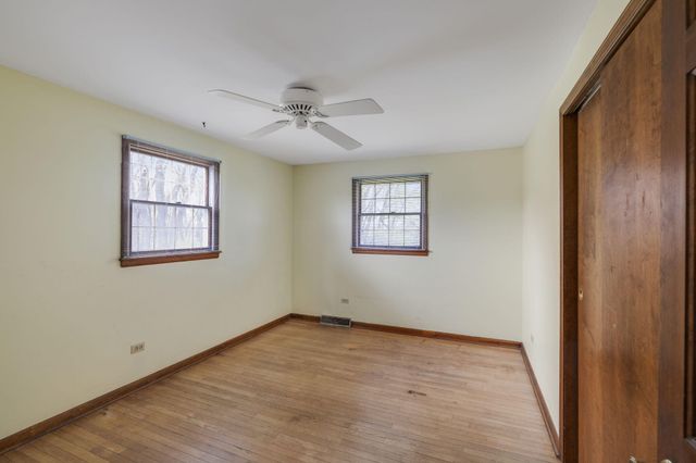 218 W 38th Court, Griffith, IN 46319