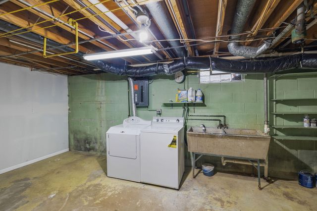 218 W 38th Court, Griffith, IN 46319