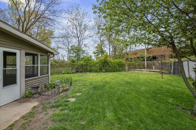 218 W 38th Court, Griffith, IN 46319