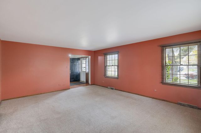 218 W 38th Court, Griffith, IN 46319
